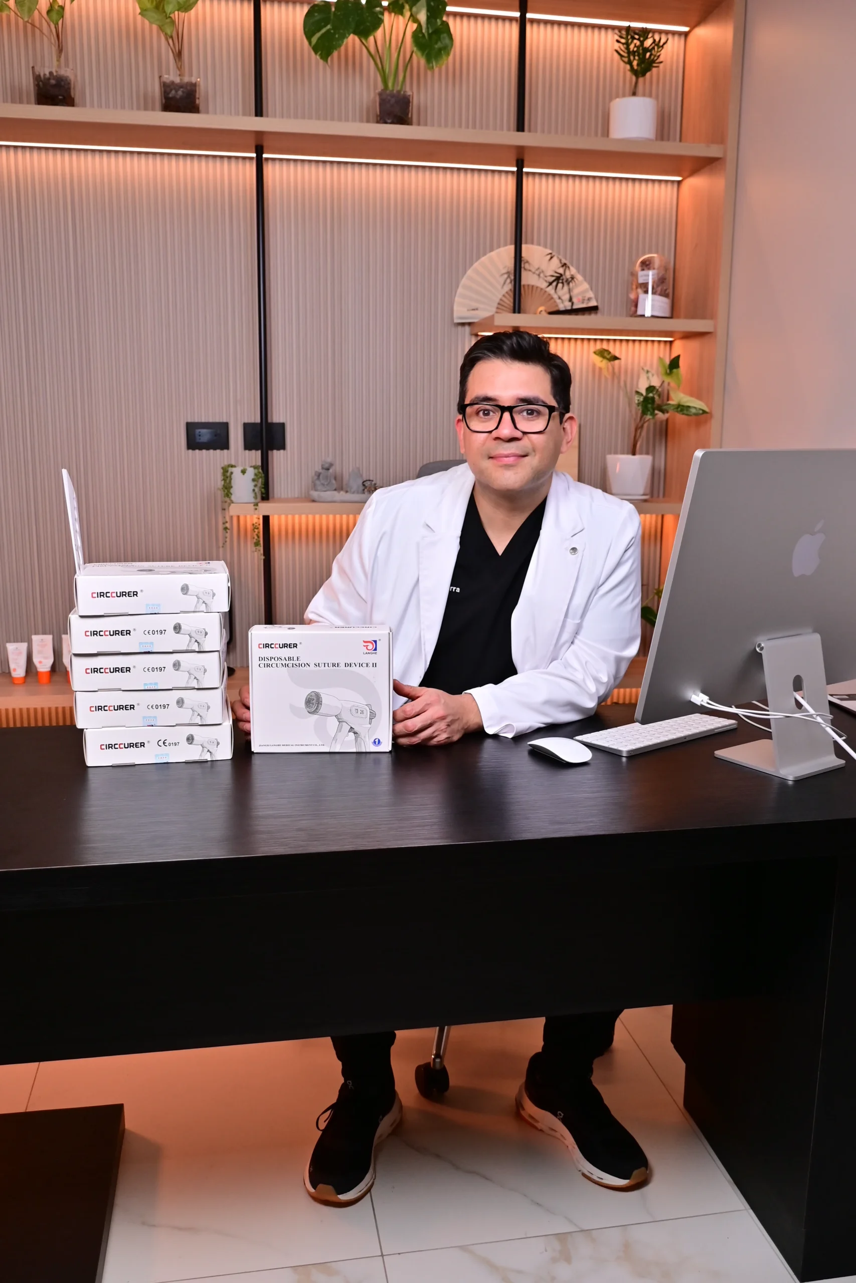 Dr. Ronald Parra C.